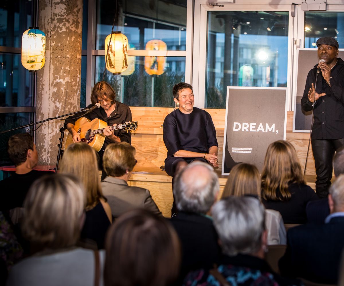 booklaunch054w_31017718448_o