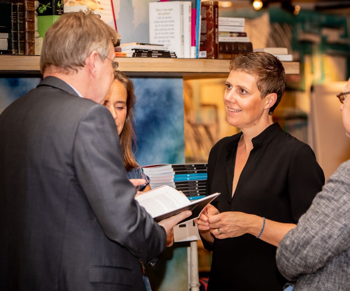 booklaunch146w_44891271101_o